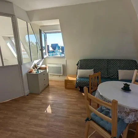 Апартаменты Vue Sur Mer, Acces Direct Plage Кабур